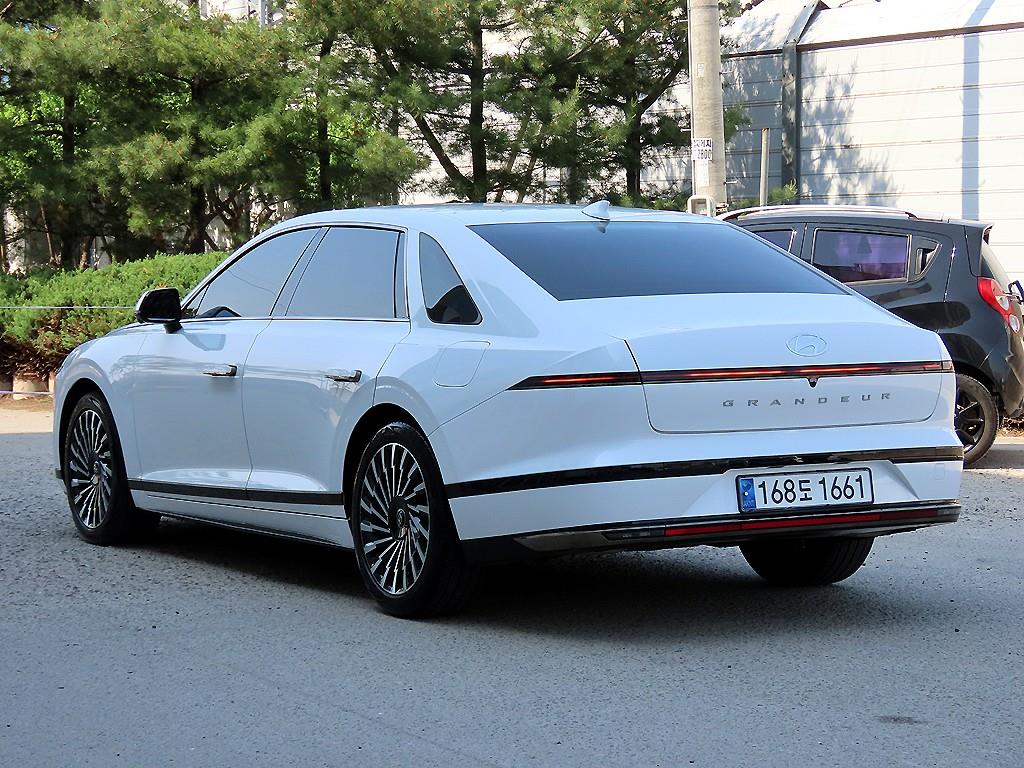 HYUNDAI Grandeur - Vista 3