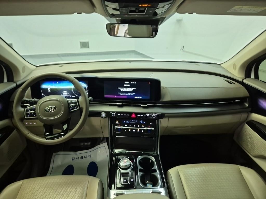 KIA Carnival - Vista 7