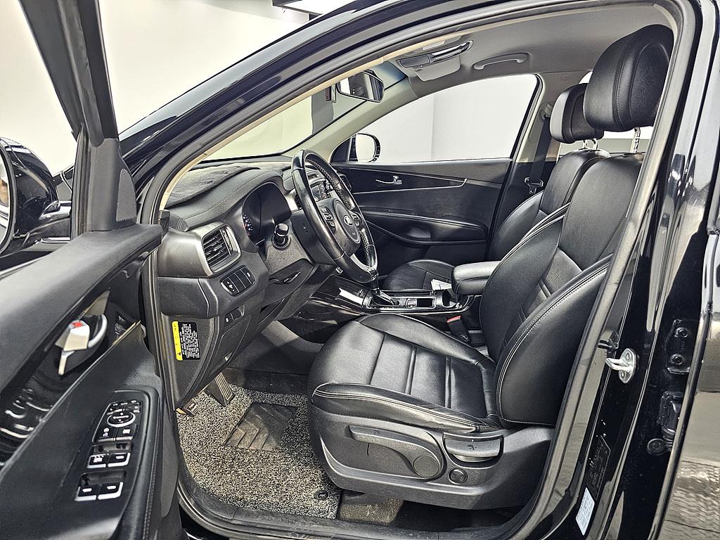 KIA Sorento - Vista 8