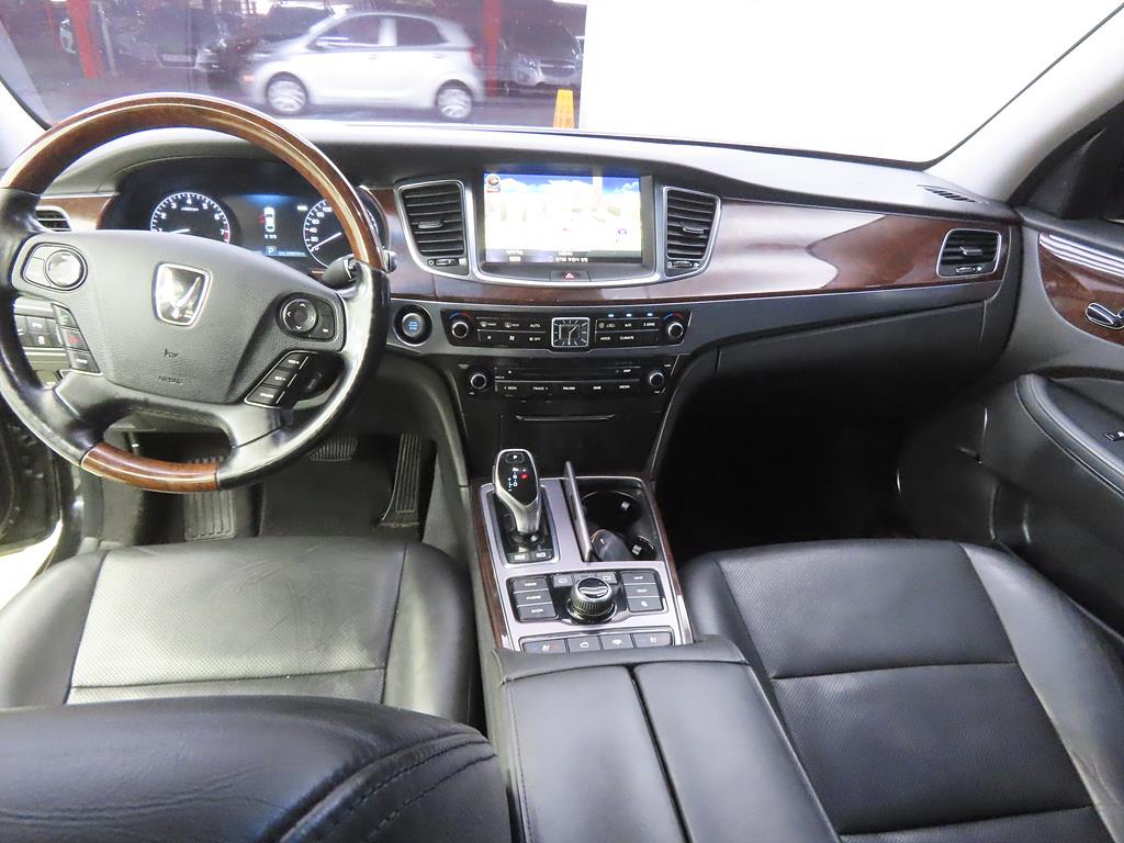 HYUNDAI Equus - Vista 7