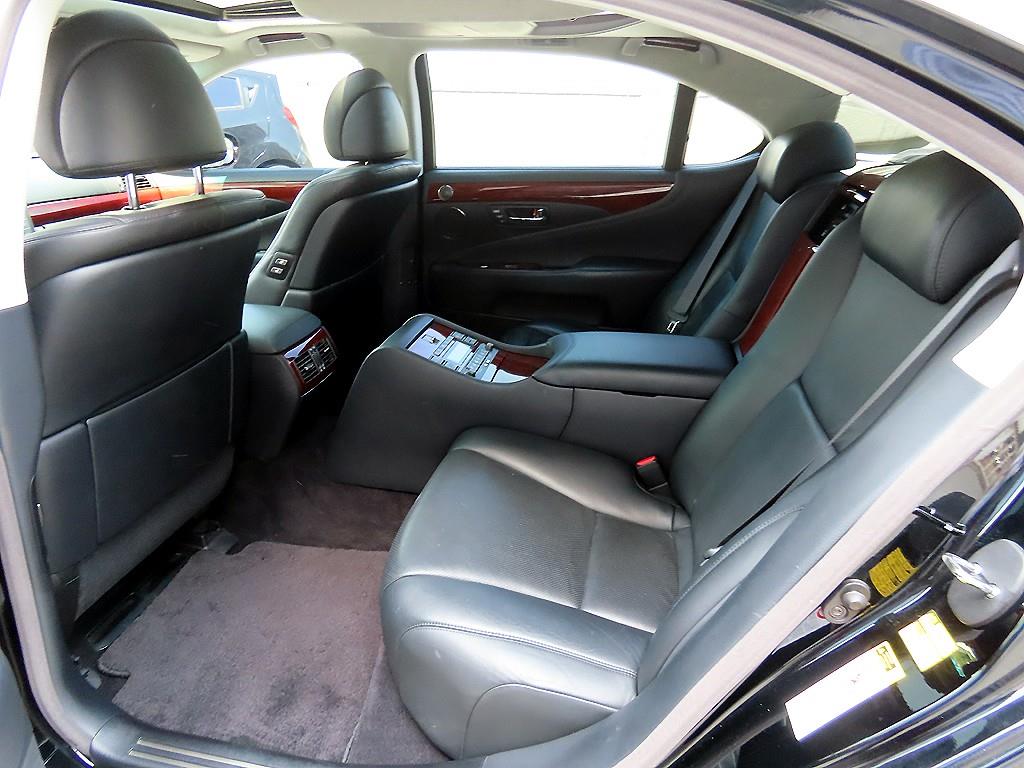 Lexus LS - Vista 6