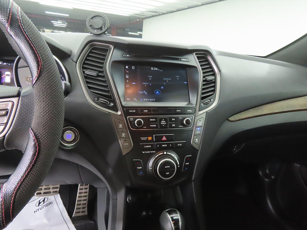 HYUNDAI Maxcruz - Vista 10