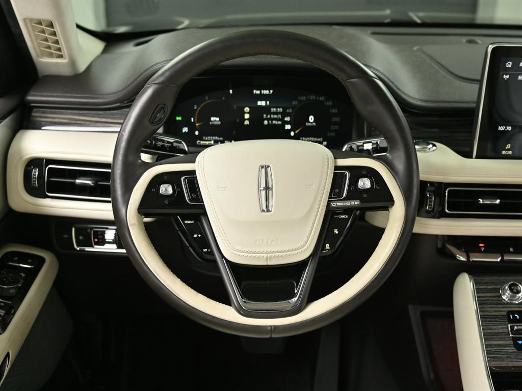 Lincoln Aviator - Vista 6
