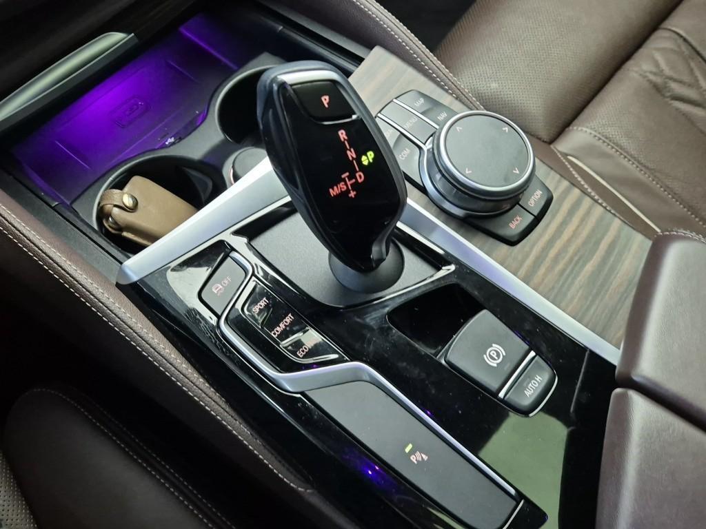 BMW 5 Series - Vista 8