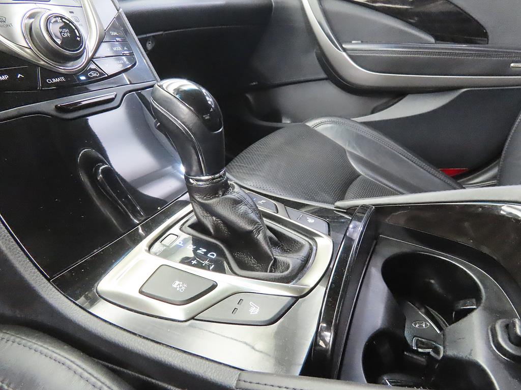 HYUNDAI Grandeur - Vista 11