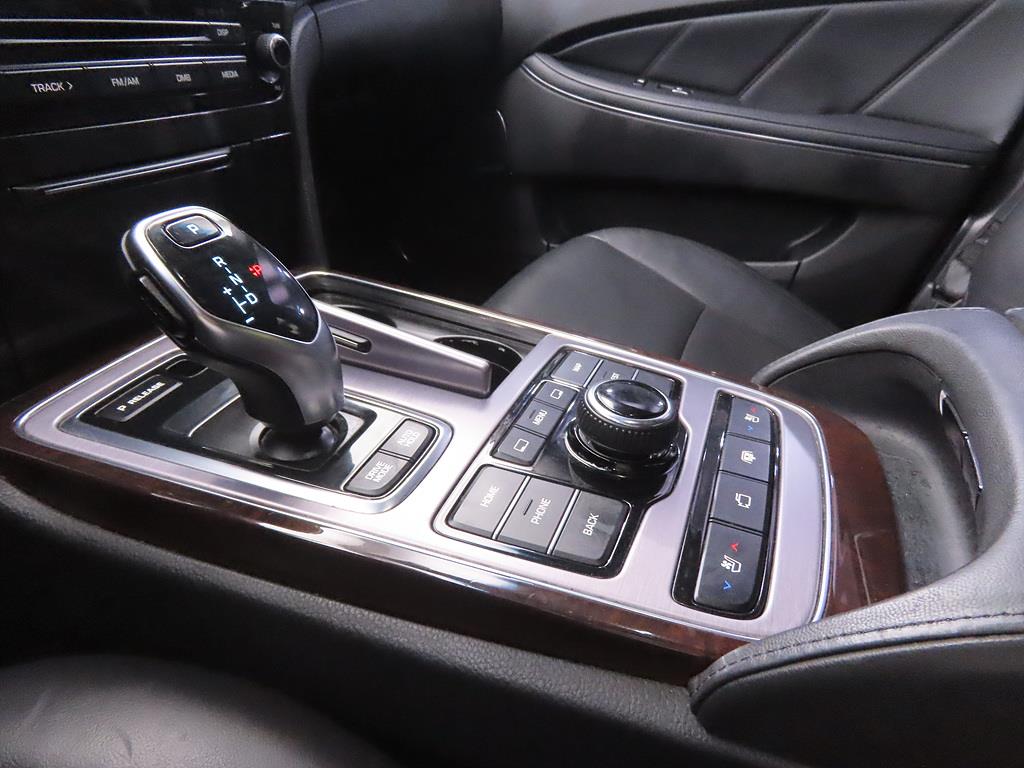 HYUNDAI Equus - Vista 11