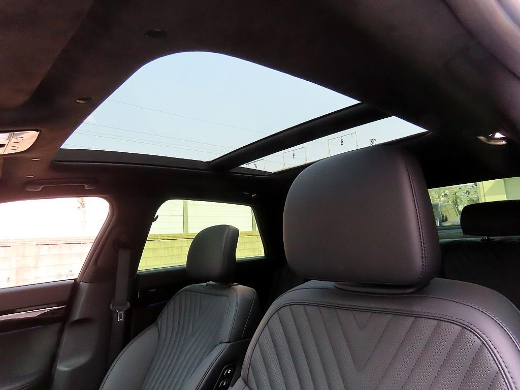 HYUNDAI Grandeur - Vista 2