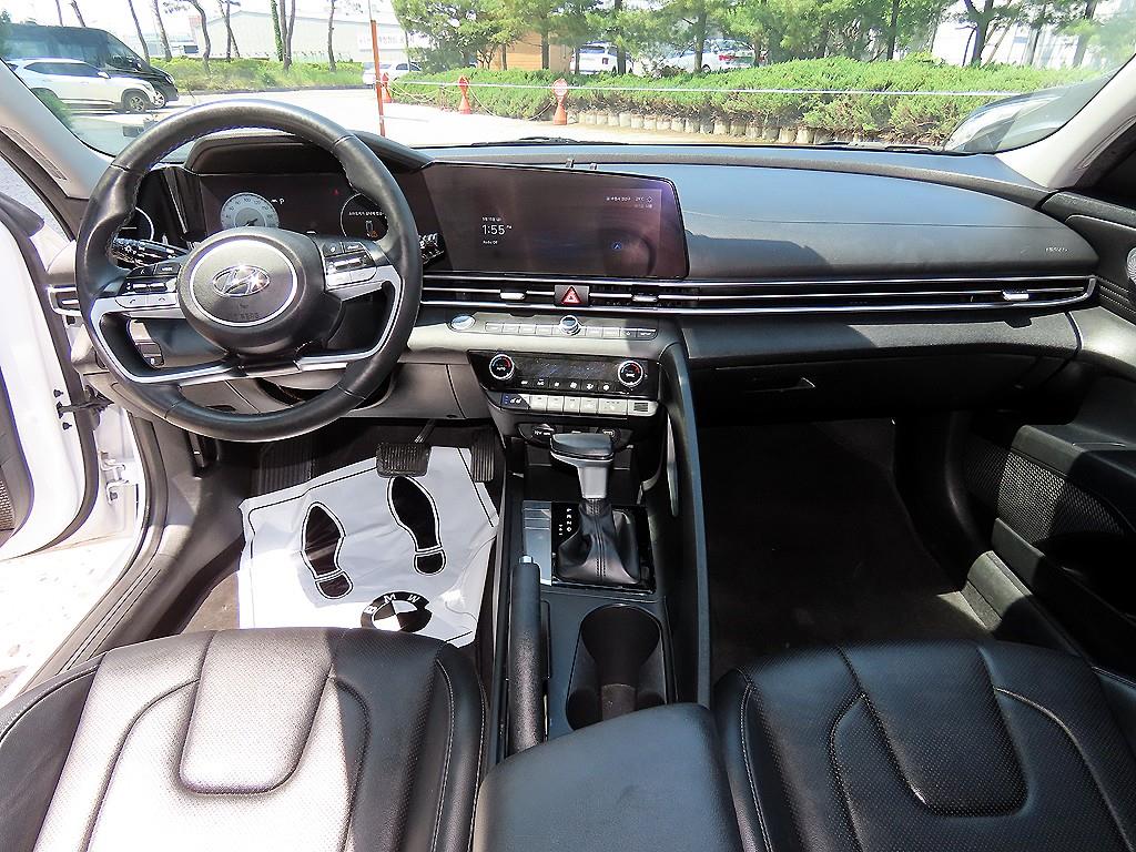 HYUNDAI Avante - Vista 7