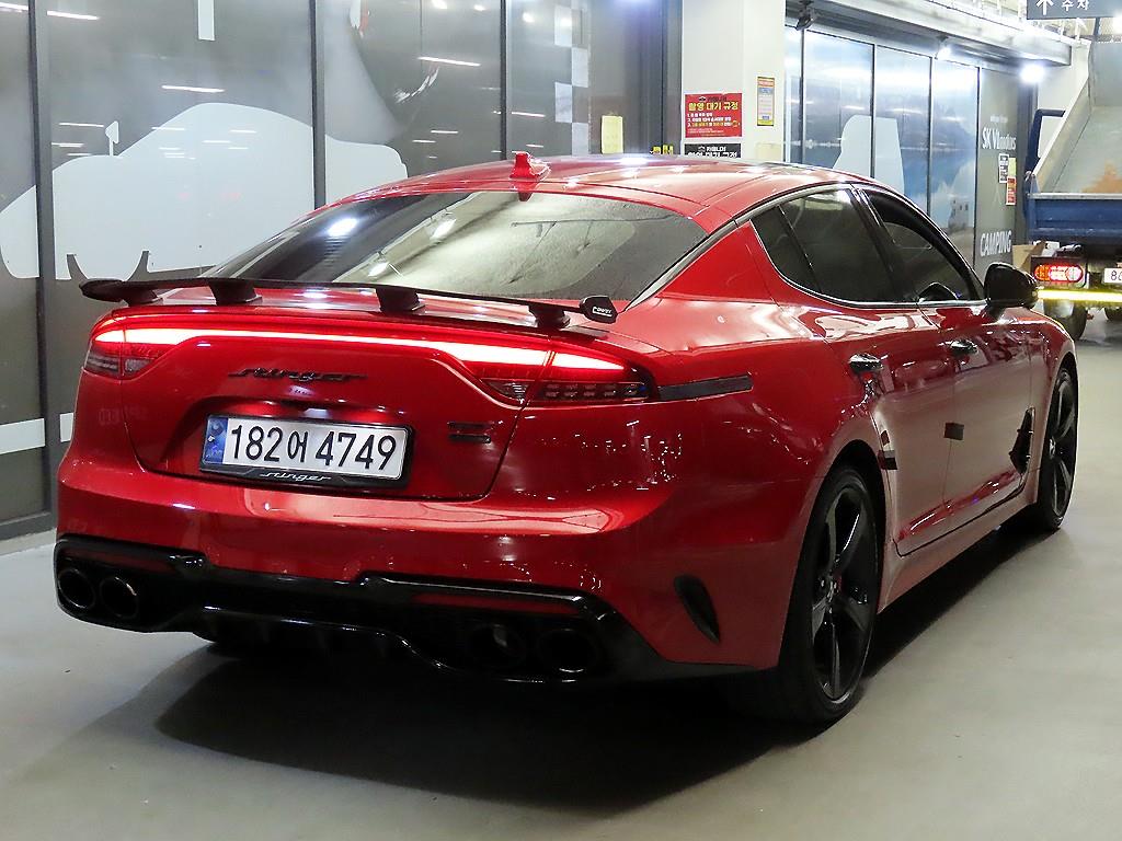 KIA Stinger - Vista 3