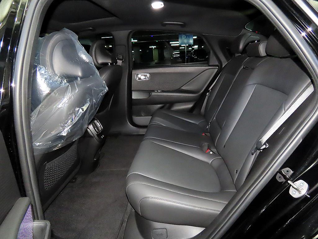 HYUNDAI Ioniq 6 - Vista 7