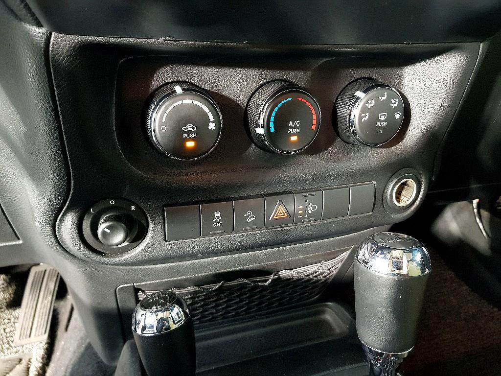 Jeep Wrangler 2012 Negro - Importación desde Corea - HF Imports Iquique - Foto 13