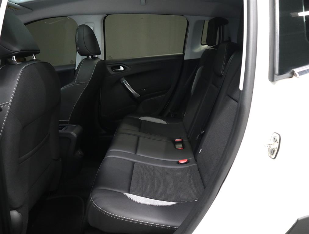 Peugeot 2008 - Vista 9