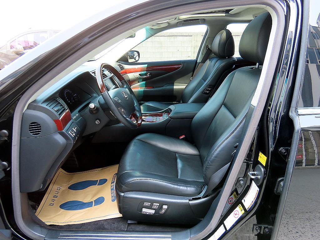 Lexus LS - Vista 5