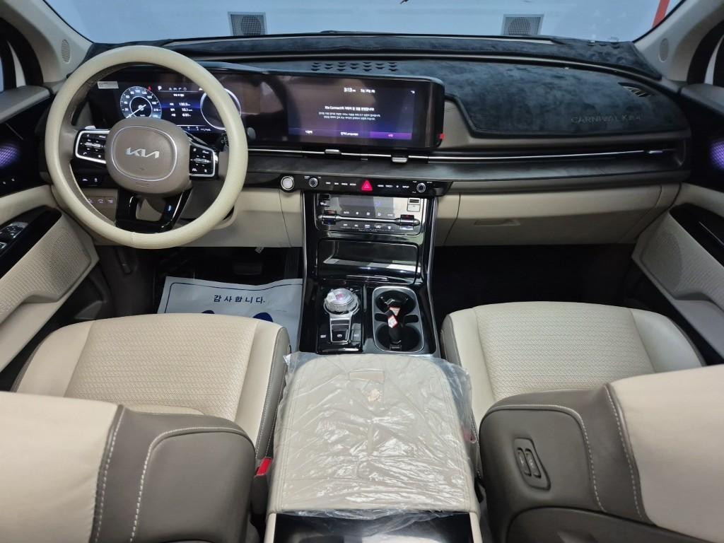 KIA Carnival - Vista 7