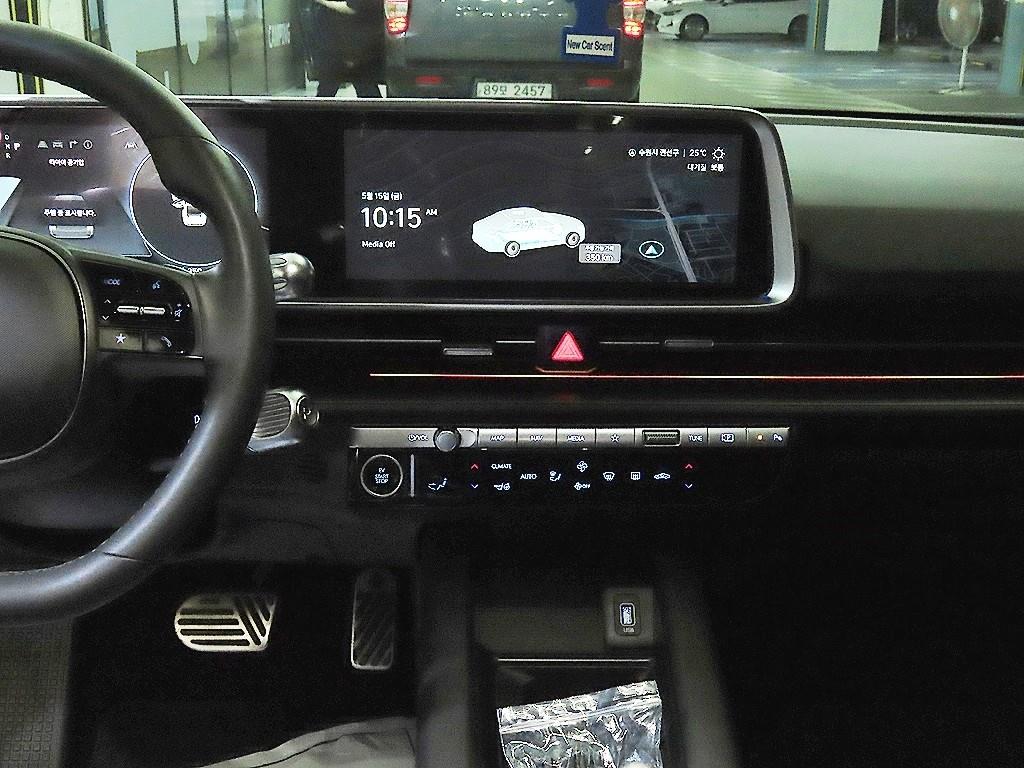 HYUNDAI Ioniq 6 - Vista 11