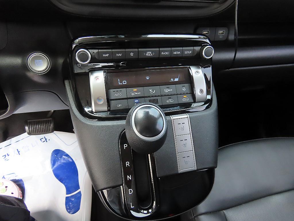 HYUNDAI Casper - Vista 10