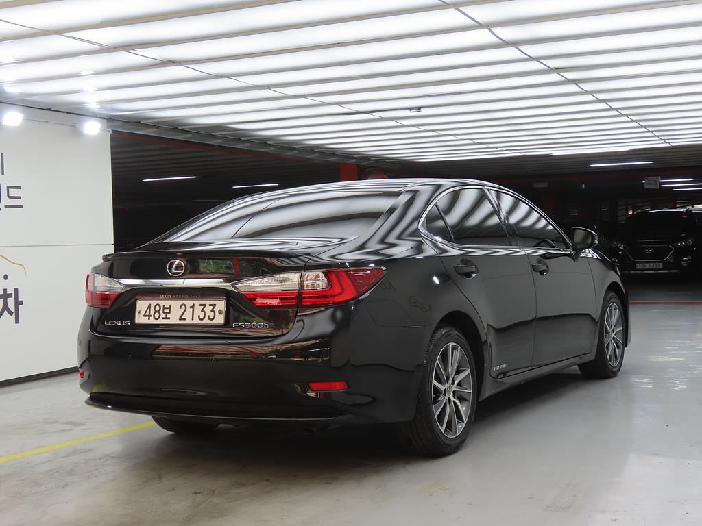 Lexus ES - Vista 4