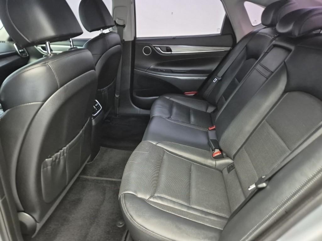 HYUNDAI Grandeur - Vista 12