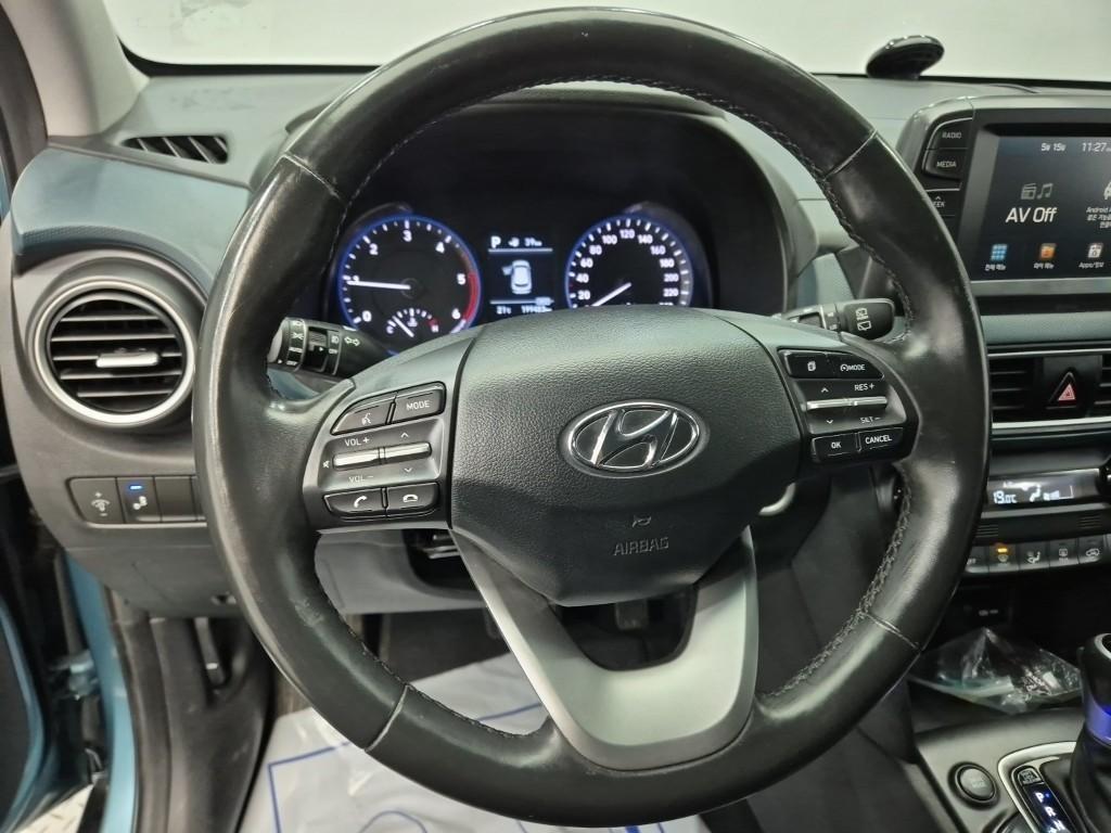 HYUNDAI Kona - Vista 9