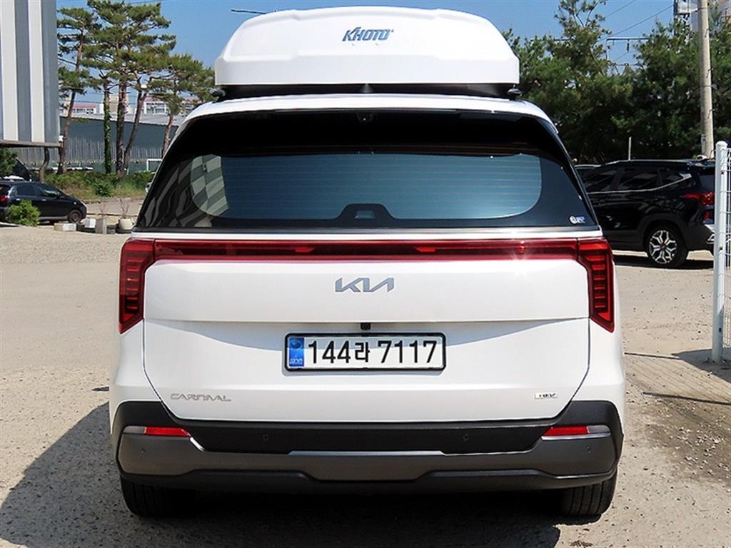 KIA Carnival - Vista 4