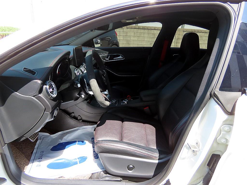 Mercedes Benz CLA Class - Vista 5