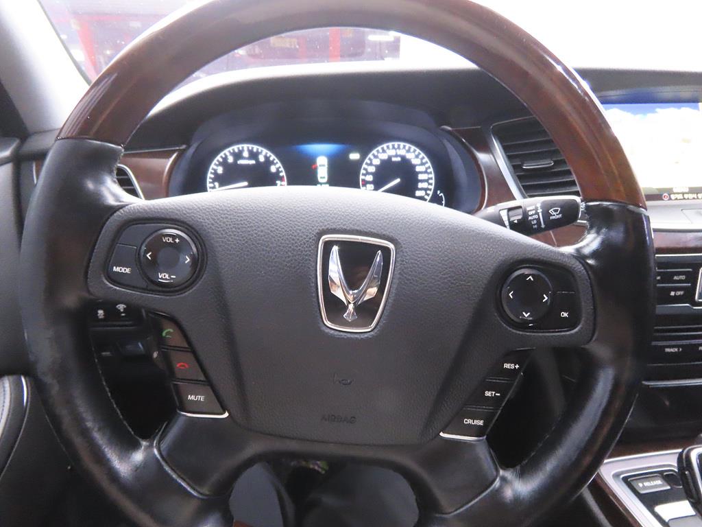 HYUNDAI Equus - Vista 8