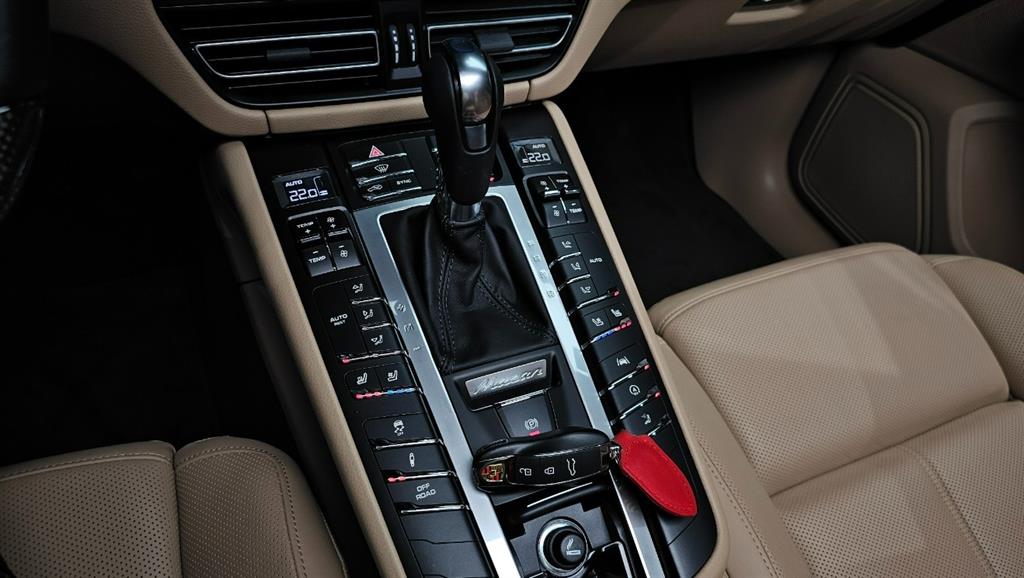 Porsche Macan - Vista 12