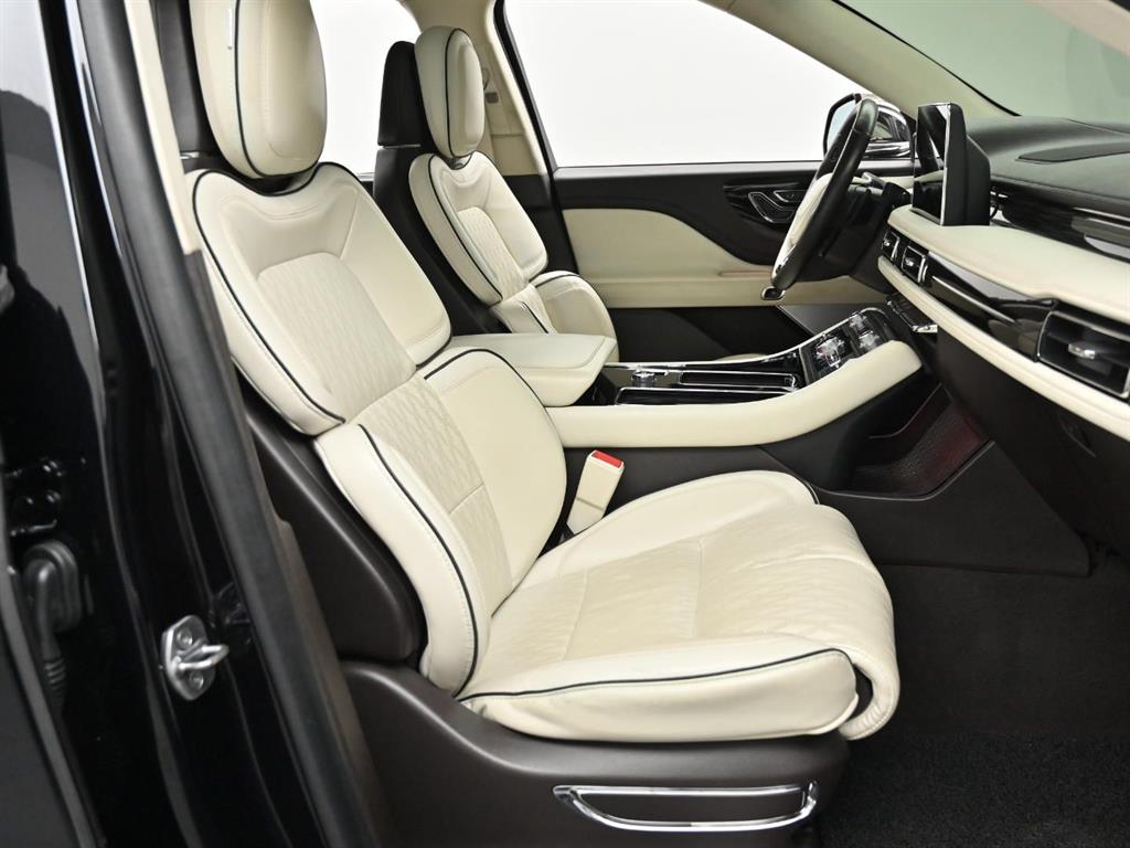 Lincoln Aviator - Vista 11