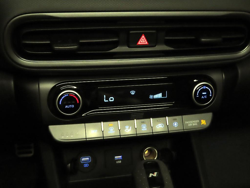 HYUNDAI Kona - Vista 9