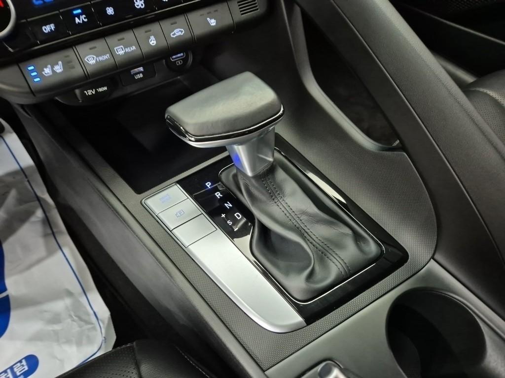 HYUNDAI Avante - Vista 8