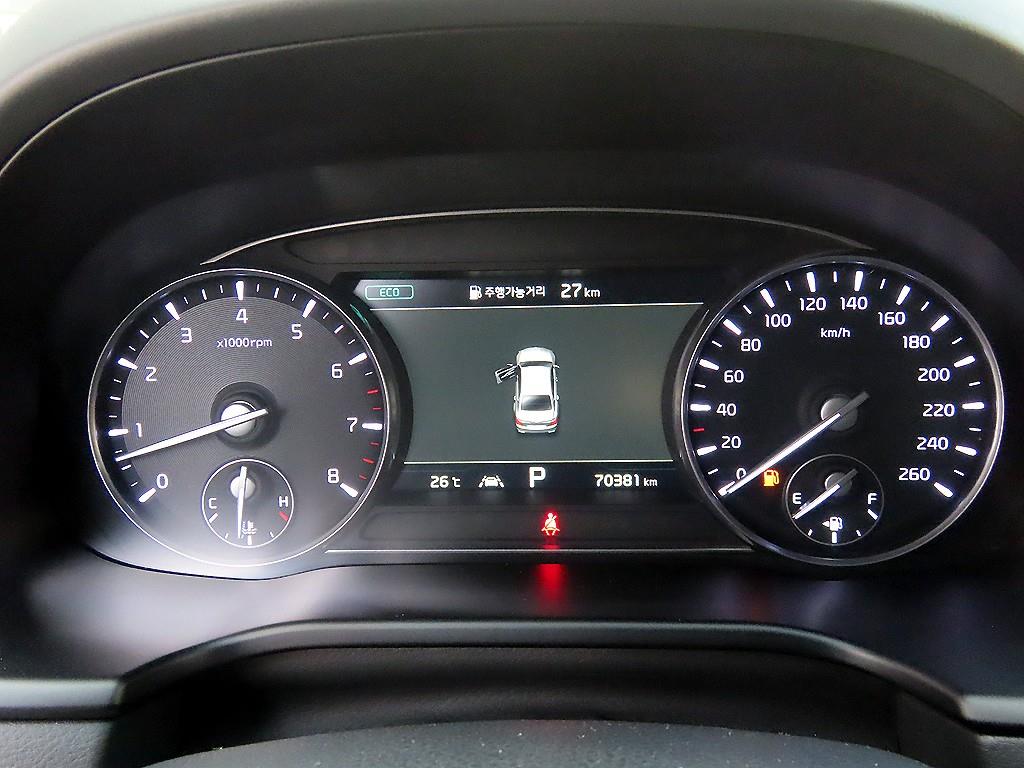 KIA K9 - Vista 9