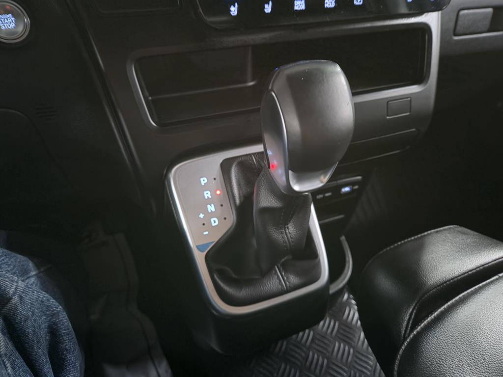 HYUNDAI Staria - Vista 9