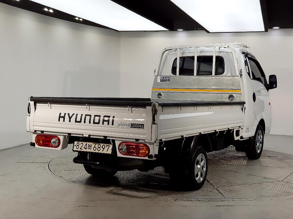 Small Truck Cargo (small) - Vista 4