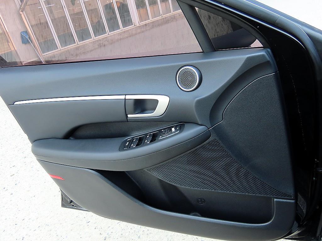 HYUNDAI Sonata - Vista 11