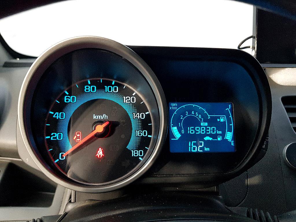 Chevrolet Spark - Vista 6