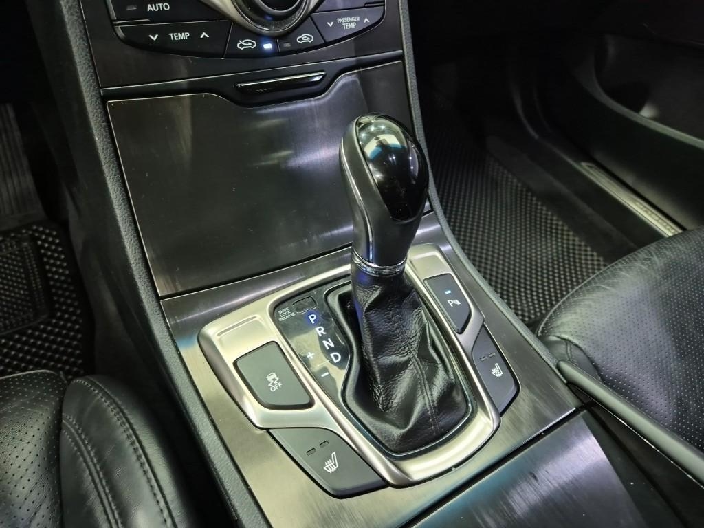 HYUNDAI Grandeur - Vista 8