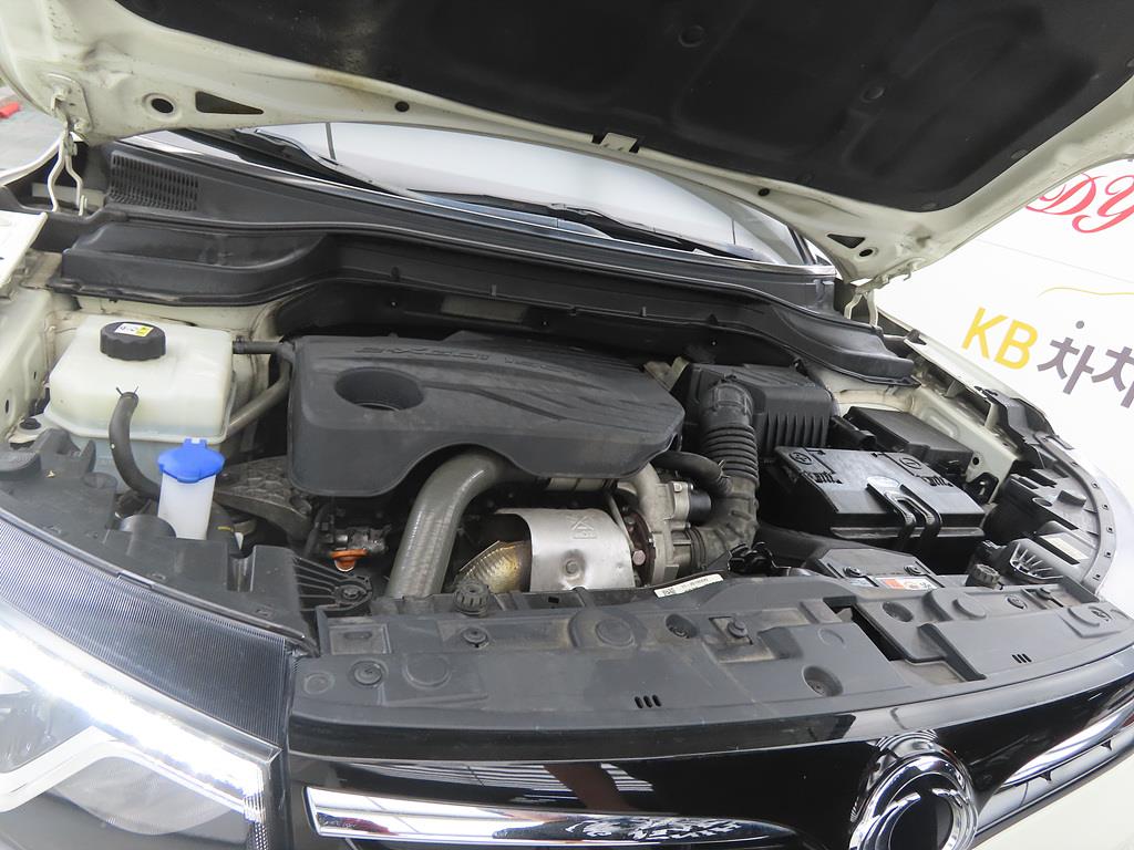 Ssangyong Tivoli 2020 Blanco - Importación desde Corea - HF Imports Iquique - Foto 19