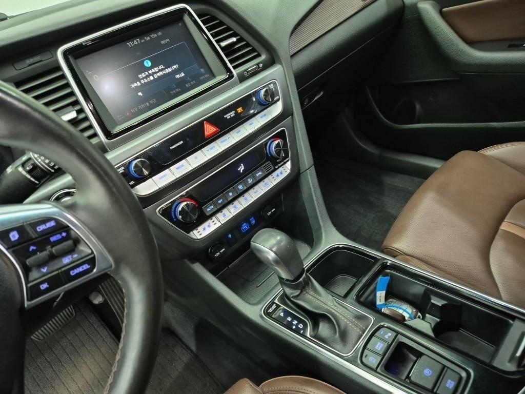 HYUNDAI Sonata - Vista 10