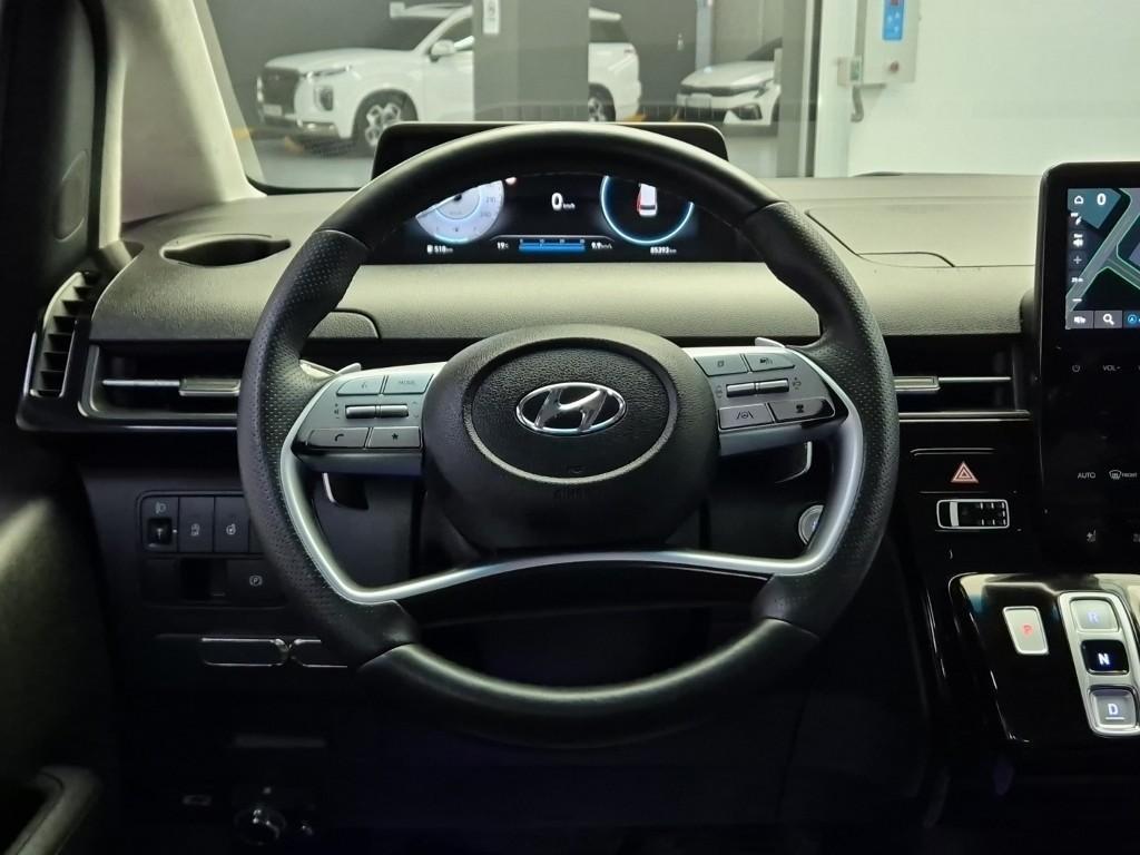 HYUNDAI Staria - Vista 9