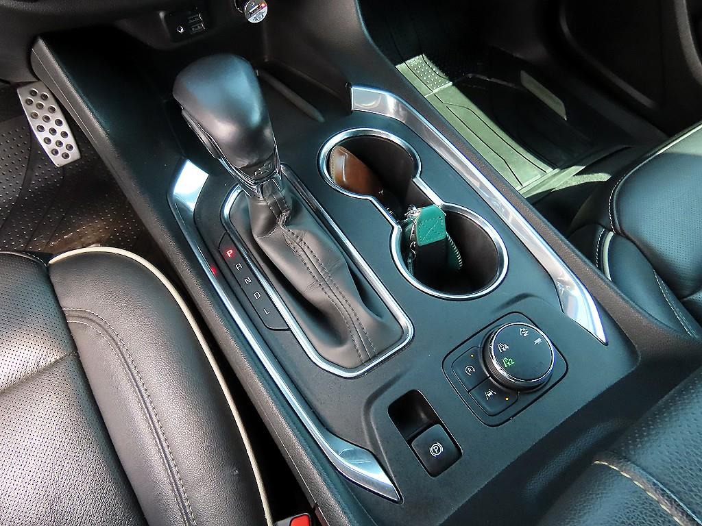 Chevrolet Travers - Vista 10