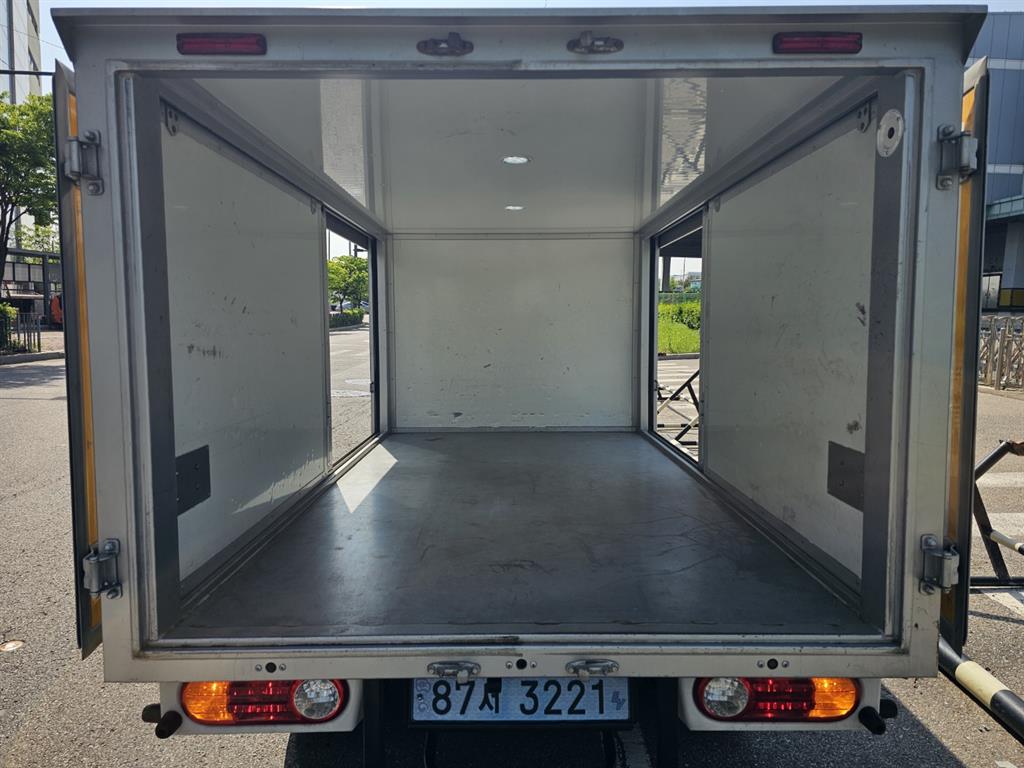 Small Truck Normal Box(Low Deck) - Vista 5