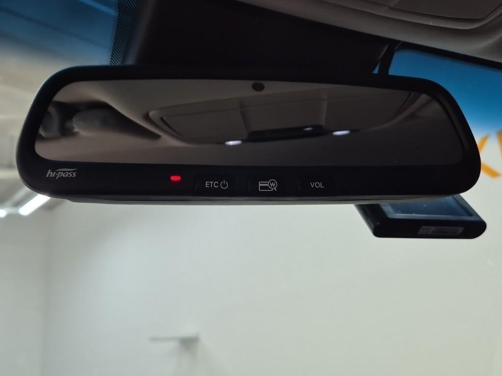 HYUNDAI Grandeur 2017 Plateado - Importación desde Corea - HF Imports Iquique - Foto 16