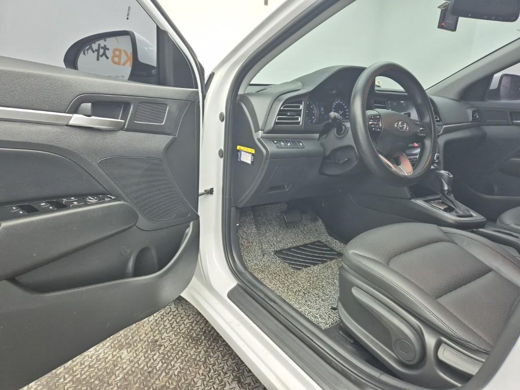 HYUNDAI Avante 2020 Blanco - Importación desde Corea - HF Imports Iquique - Foto 18
