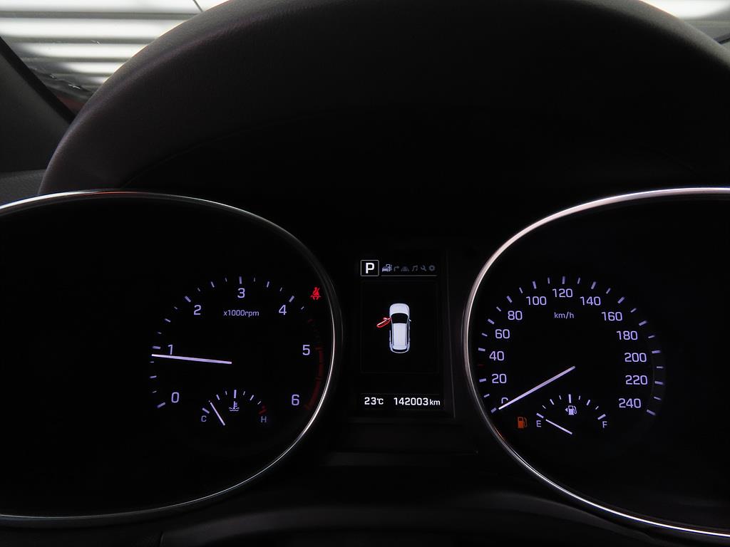HYUNDAI Maxcruz - Vista 9