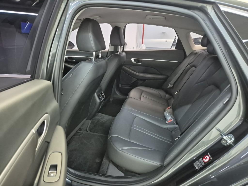 HYUNDAI Sonata - Vista 12