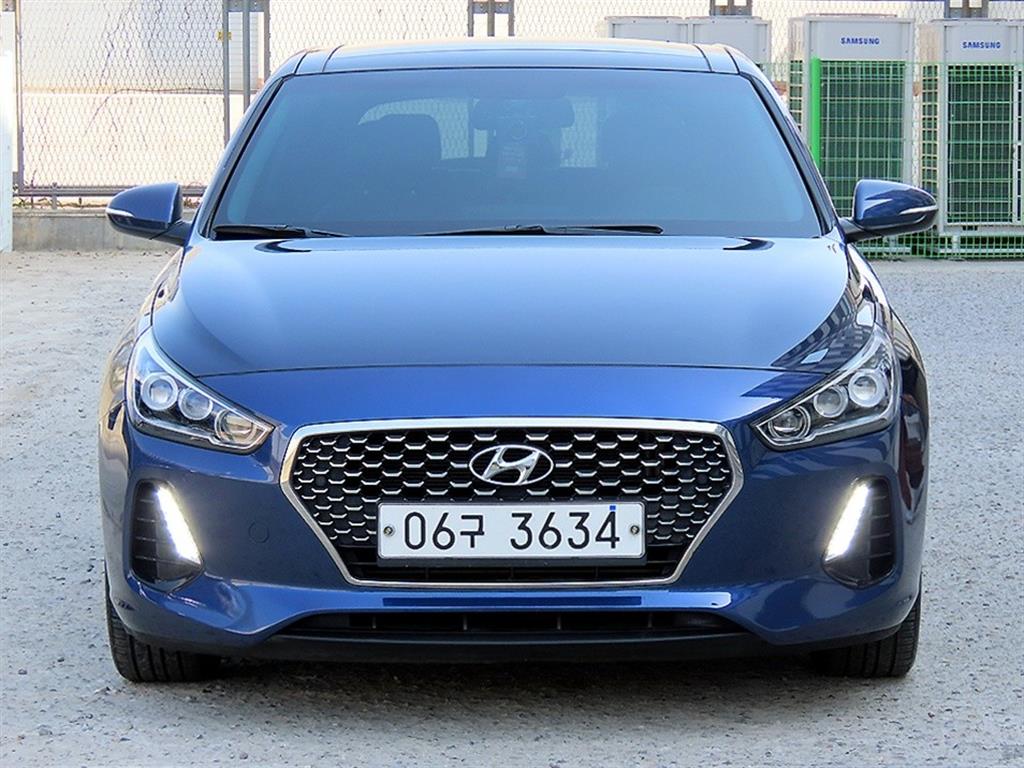 HYUNDAI i30 2018 Azul - Importación desde Corea - HF Imports Iquique - Foto 1