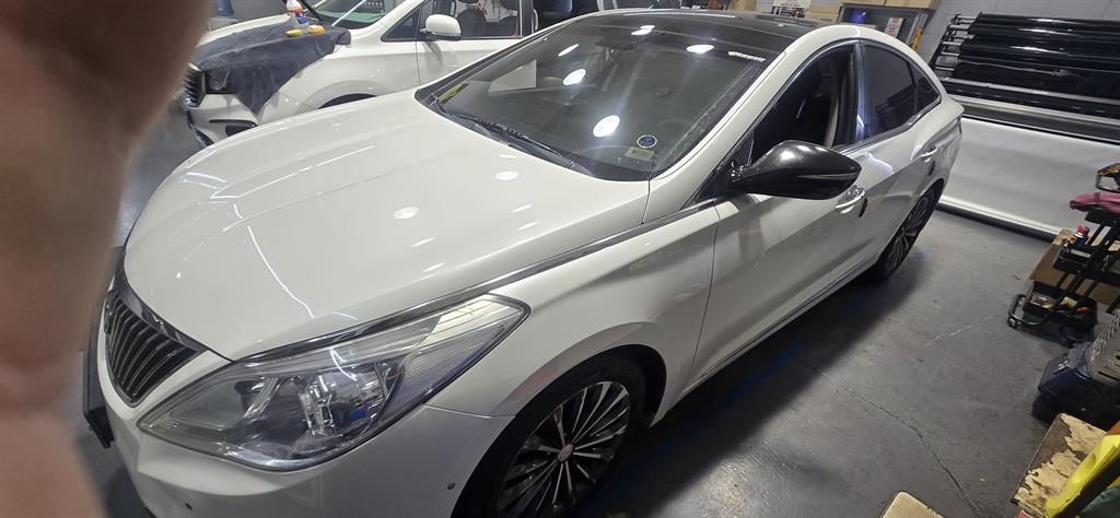 HYUNDAI Grandeur - Vista 5