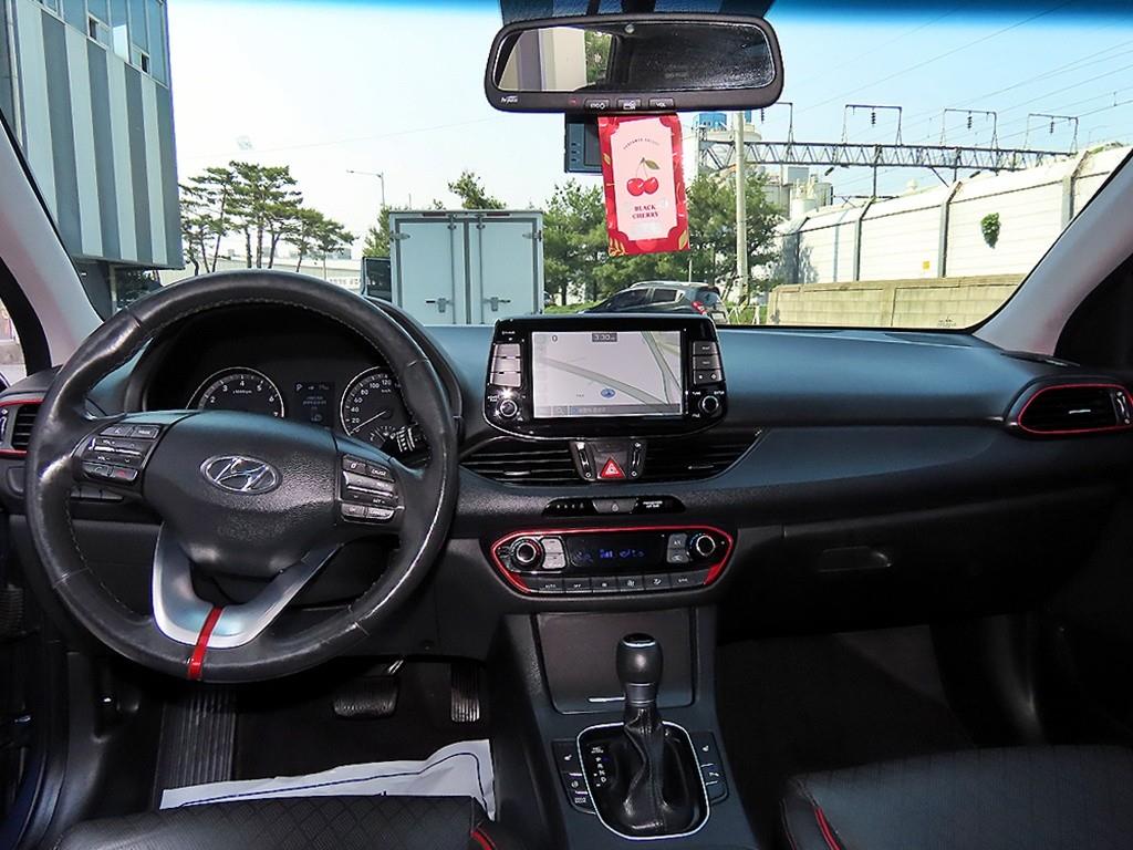 HYUNDAI i30 - Vista 7