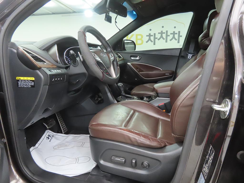 HYUNDAI Maxcruz - Vista 5