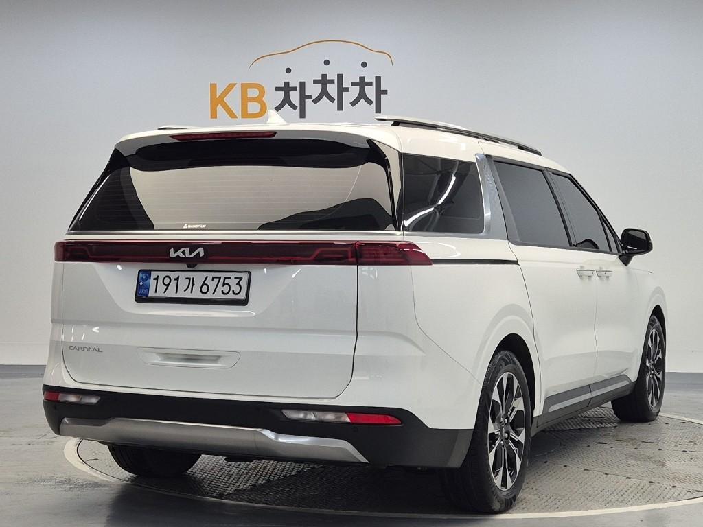 KIA Carnival - Vista 3